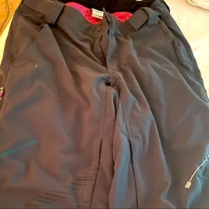 Dakine medium bike shorts. Like new